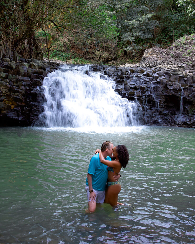 Brett and Zee share a warm embrace at Twin Falls.